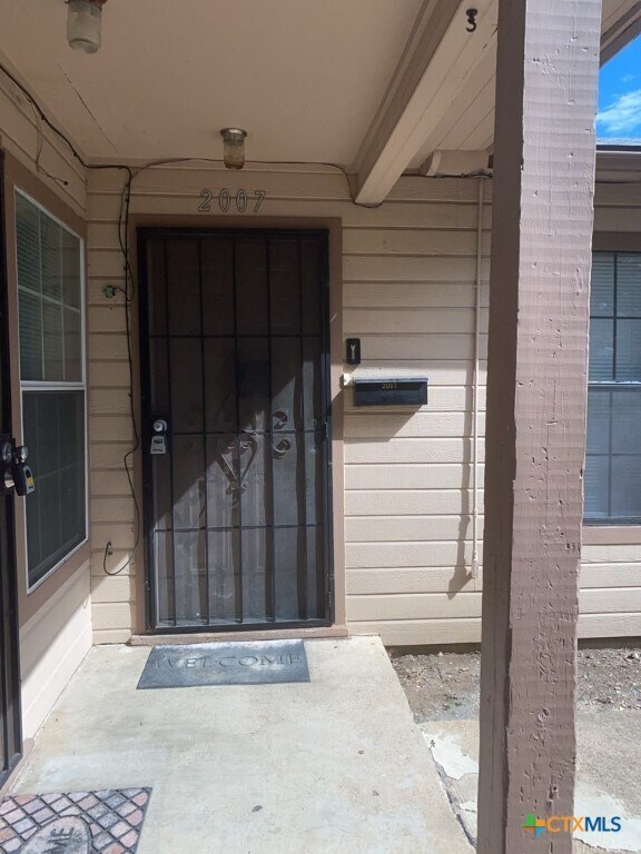 Building Photo - 2007 Elkins Ave