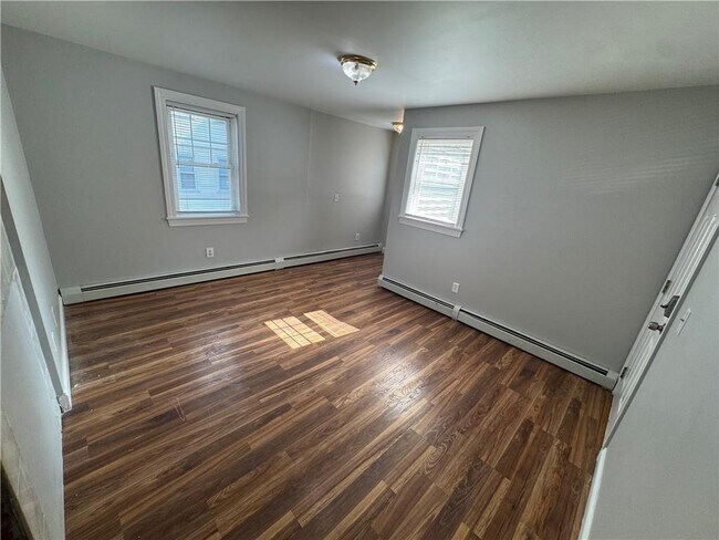 Building Photo - 136 Almy St