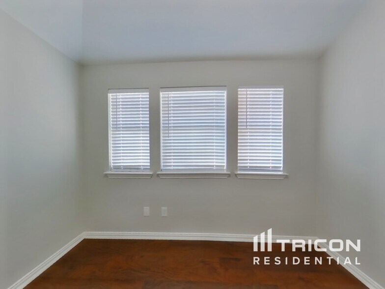 Building Photo - 10818 Harston Dr