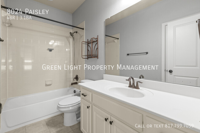 Building Photo - 8024 Paisley-
