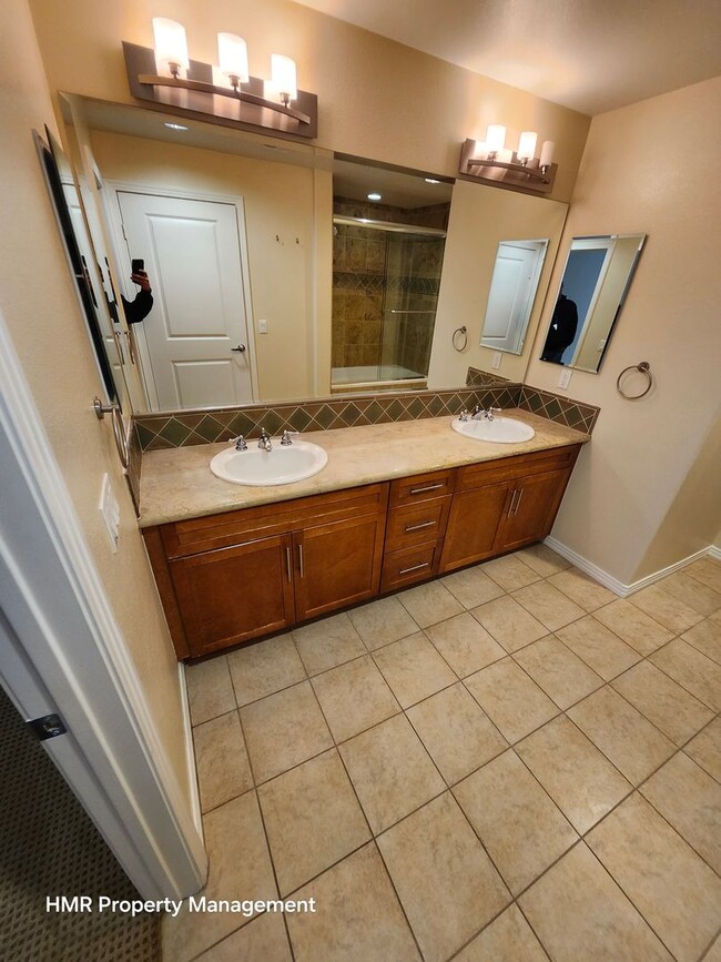 Building Photo - 2 bed 2.5 bath condominium at Lake at Waln...