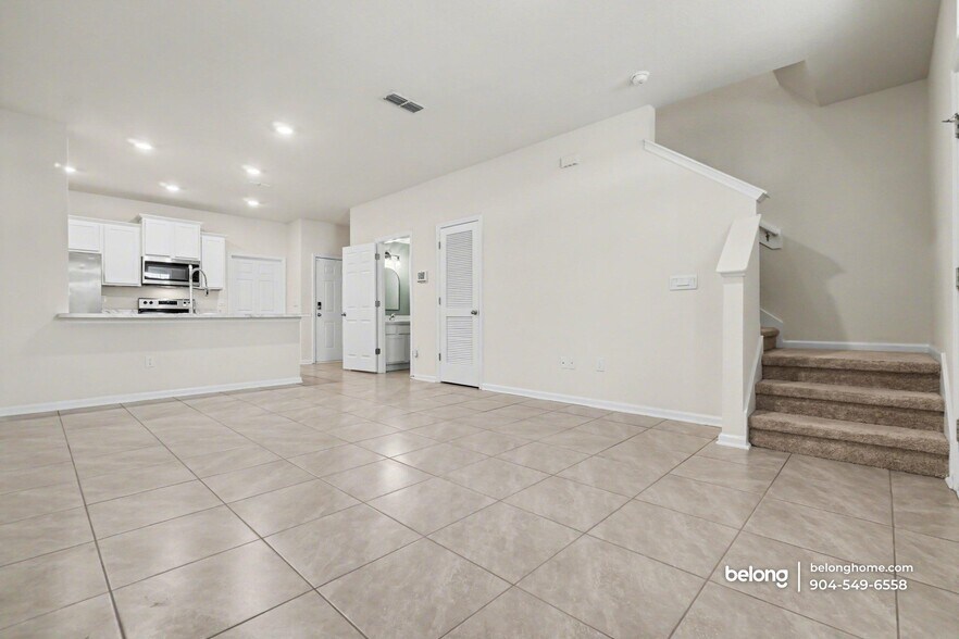 Building Photo - 86752 Shortline Cir