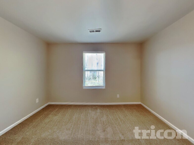 Building Photo - 69 Fawnbrook Dr