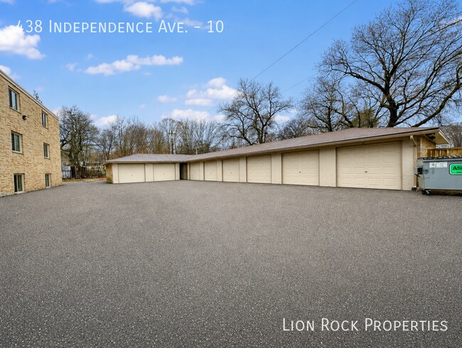 Building Photo - 438 Independence Ave N