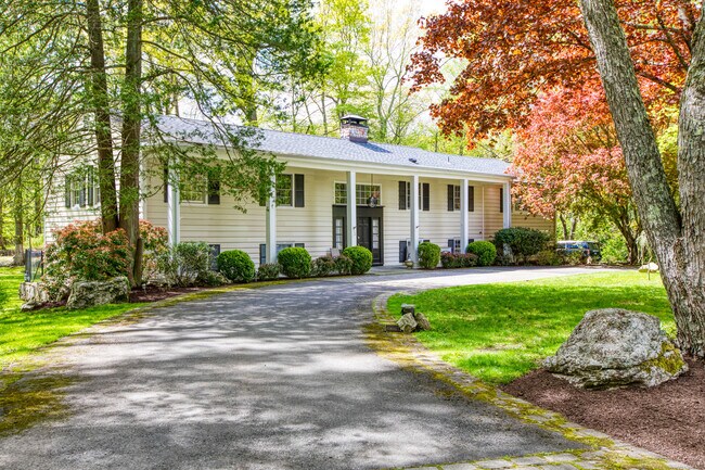 Primary Photo - 119 Dundee Rd