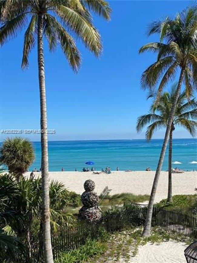 Building Photo - 16901 Collins Ave
