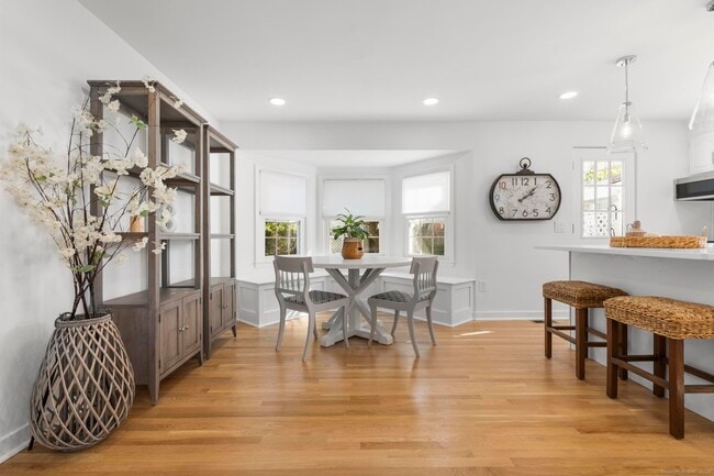 Building Photo - 27 Reef Ct