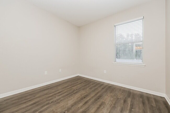 Building Photo - 11740 Colony Lakes Blvd