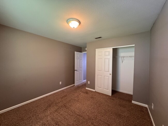 Building Photo - 5828 Victory Ave