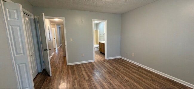 Building Photo - 4303 Chalet Cir NW