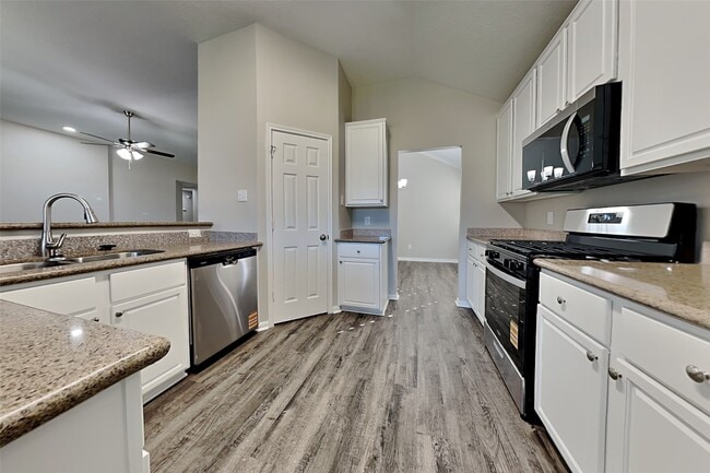 Building Photo - 18110 Polo Meadow Dr