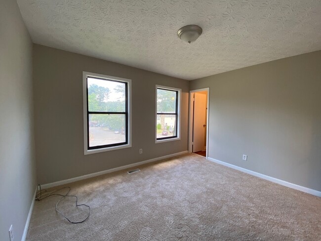 Building Photo - 1062 Dassow Ct