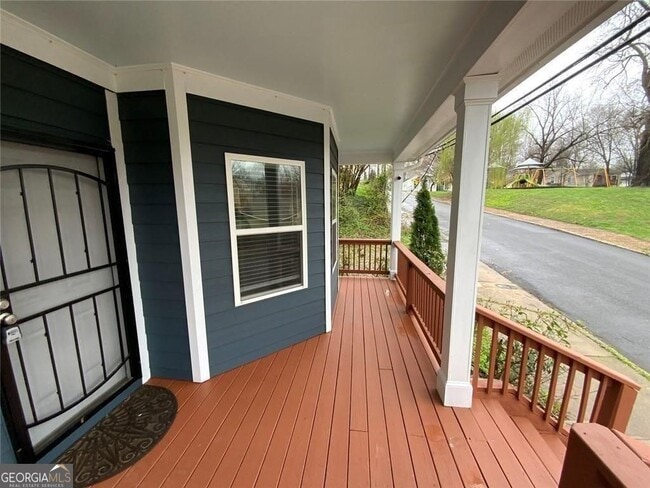 Building Photo - 294 Bass St SW