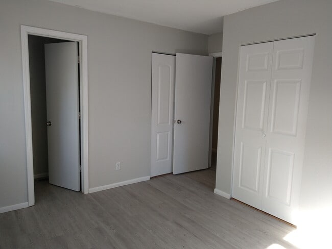 Master Bedroom w/Half Bath - 3326 SW Kiowa St