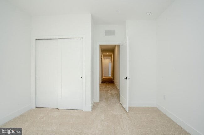 Building Photo - 8104 Donatello Dr