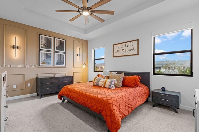 Building Photo - 4917 Oakmont Dr