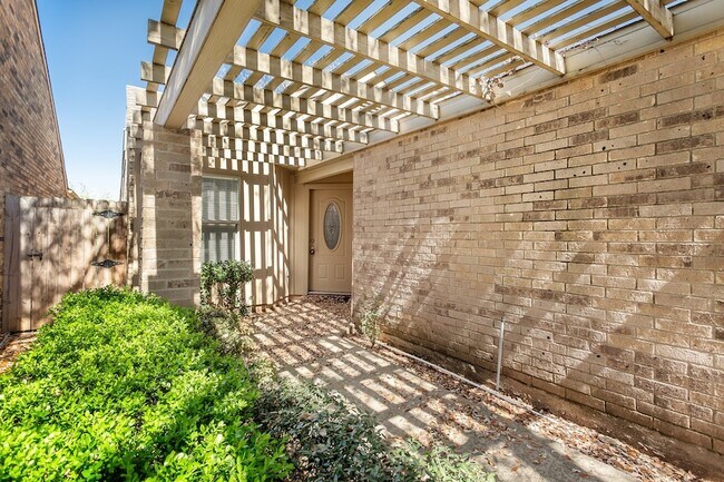 Building Photo - 4139 Rosser Square