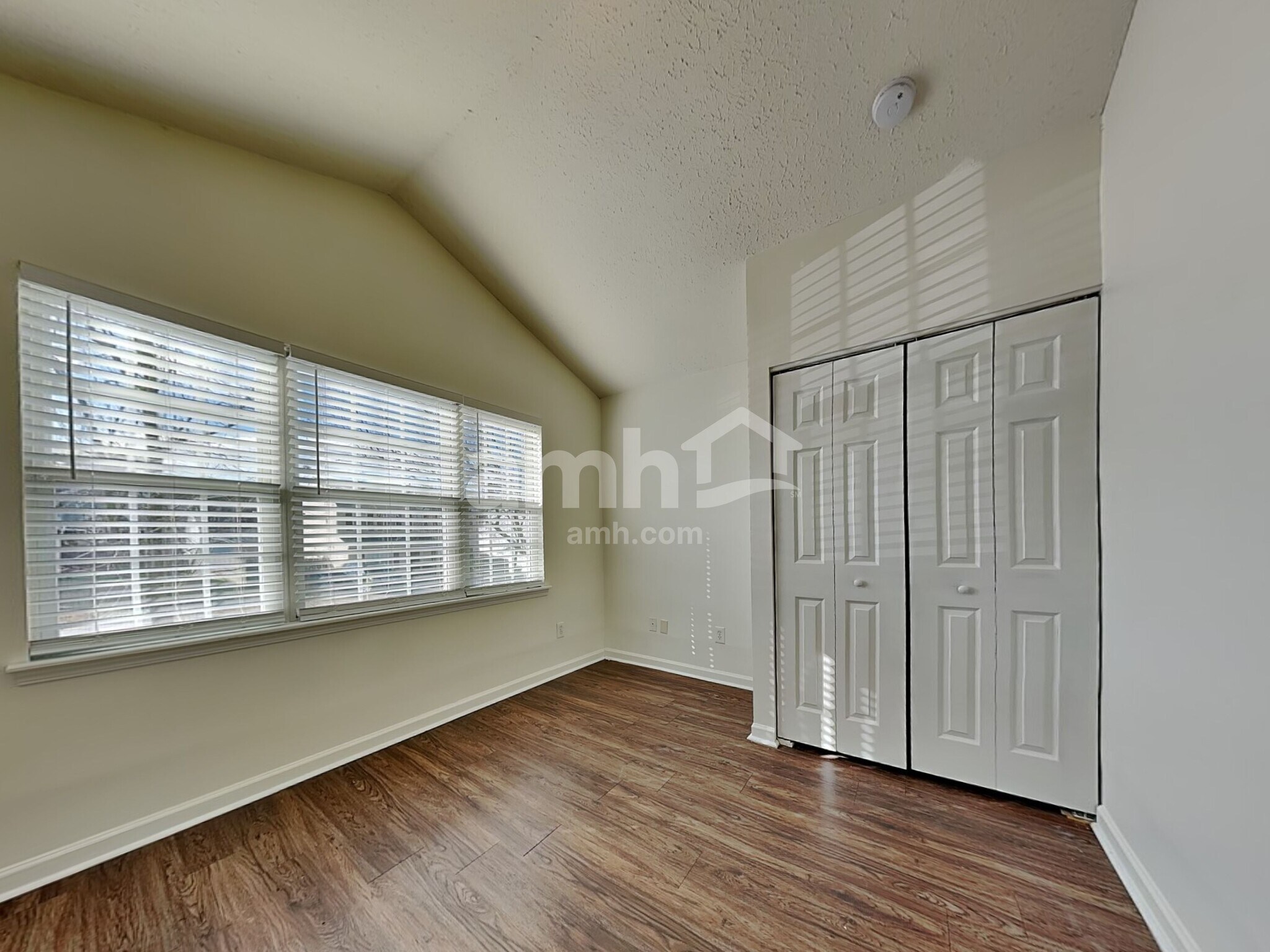 Building Photo - 1907 Landon Farms Ln