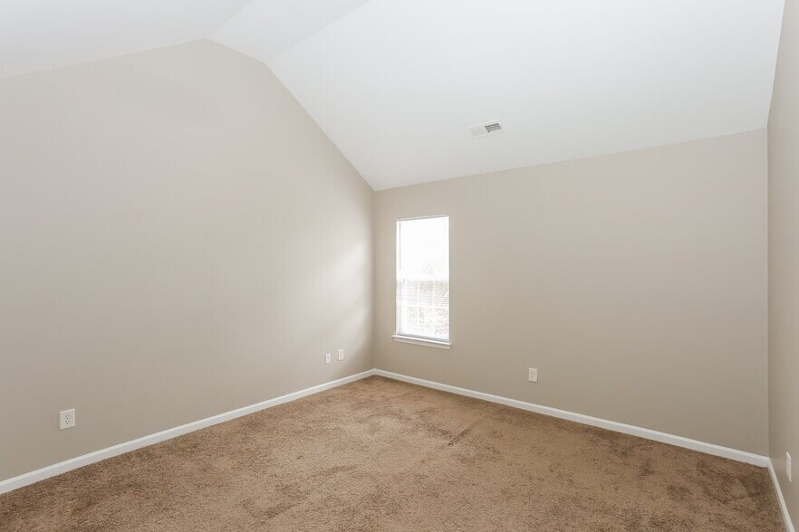 Building Photo - 4426 Oakburn Drive