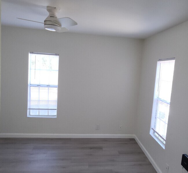 Building Photo - 544 Virginia St