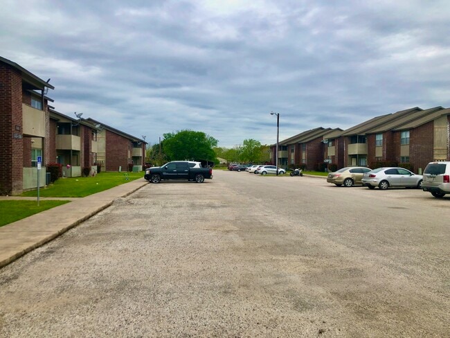 Building Photo - Lakeview Apartments
