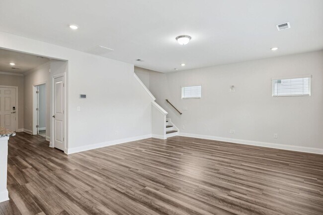 Building Photo - Clover Glen Rental