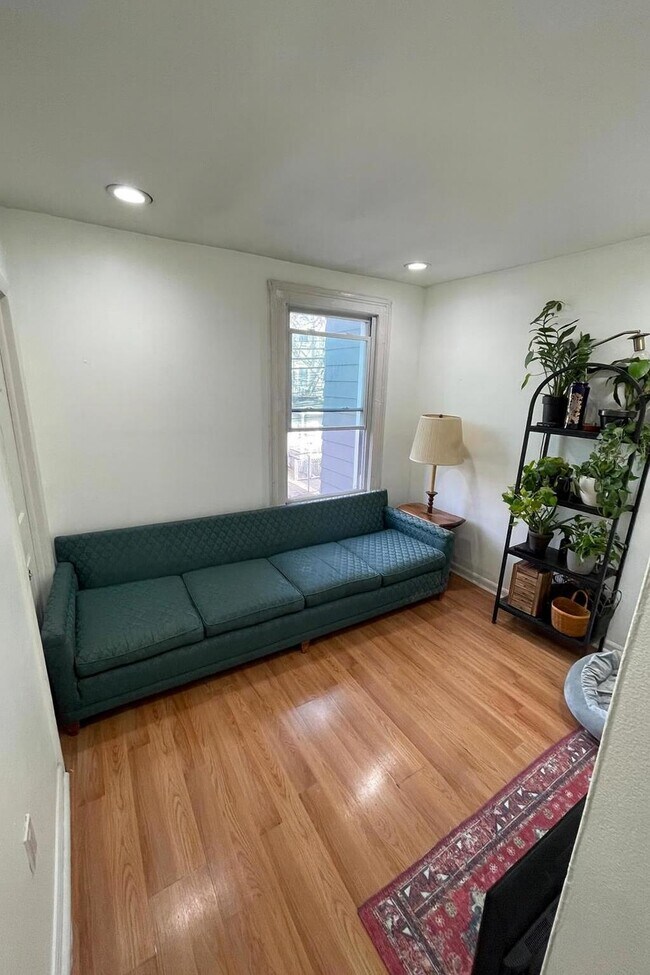 Building Photo - 85 Laidlaw Ave