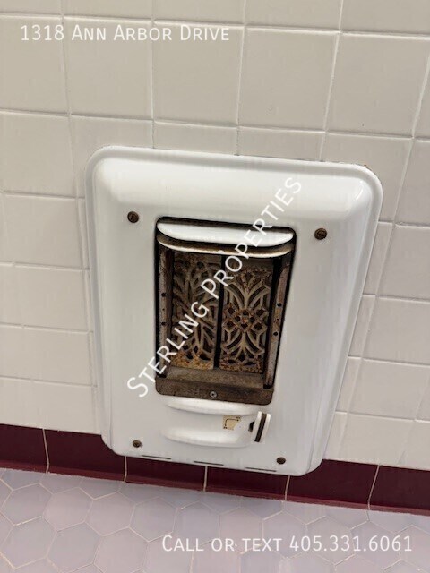 Building Photo - 1318 Ann Arbor Dr