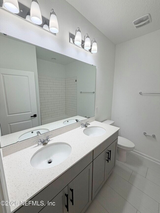Building Photo - 716 Cherry Elm Dr