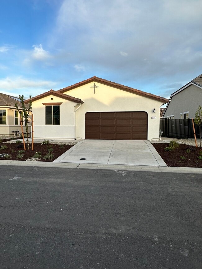 Building Photo - 2497 Denia Pl