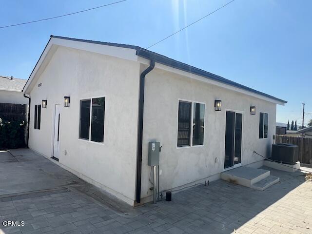 Building Photo - 10507 Helendale Ave