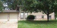 Building Photo - 2428 Cedarwood Ave