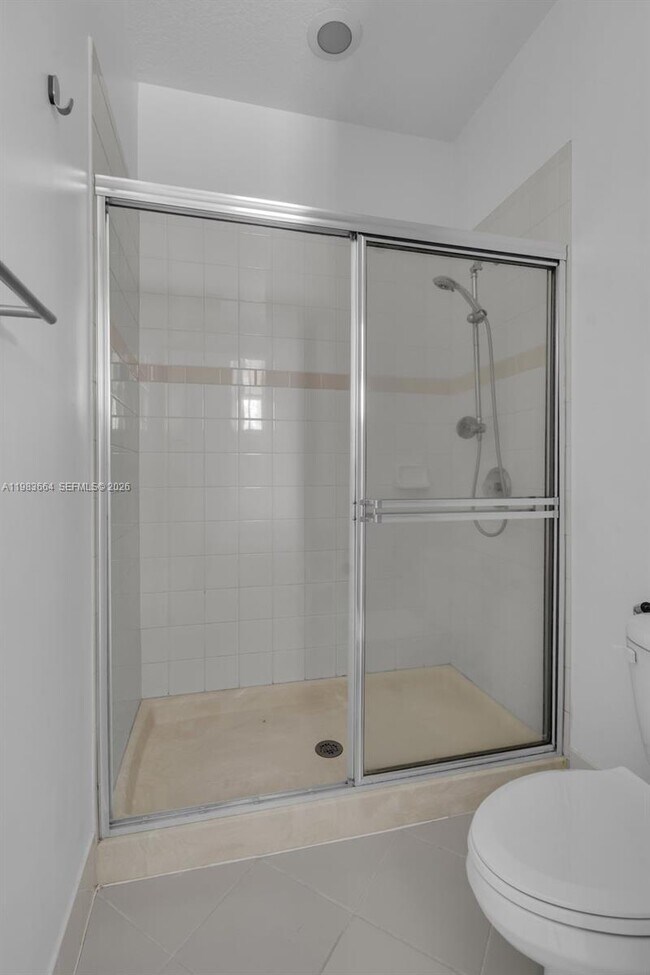 Building Photo - 624 SW 147th Ave