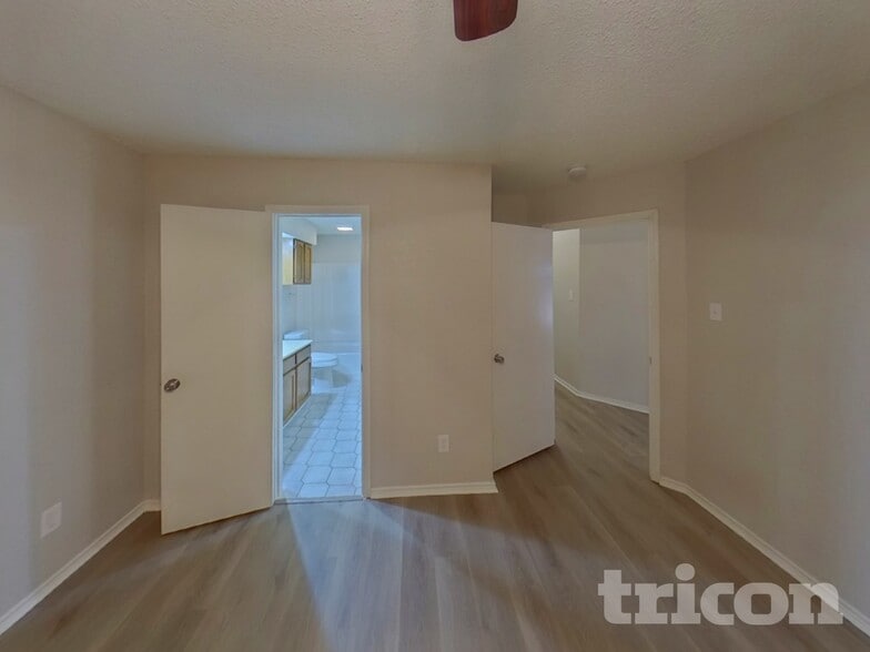 Building Photo - 1637 Woodhall Way