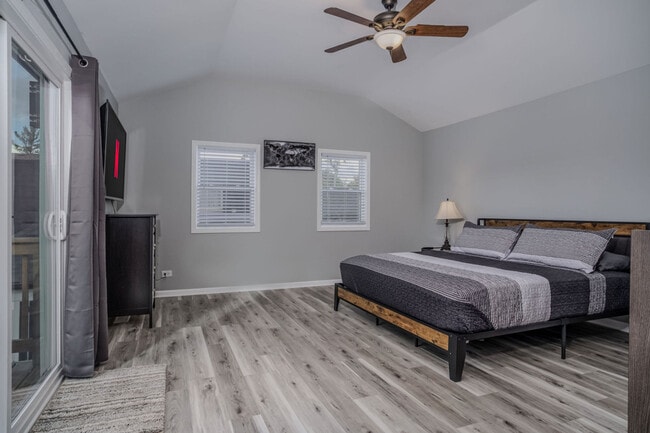 Building Photo - 3407 Venice Ave