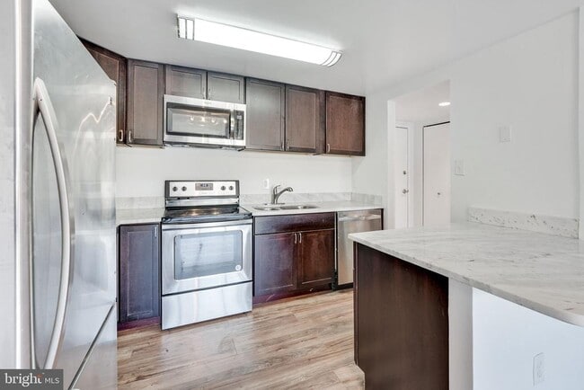 Building Photo - 6300 Stevenson Ave