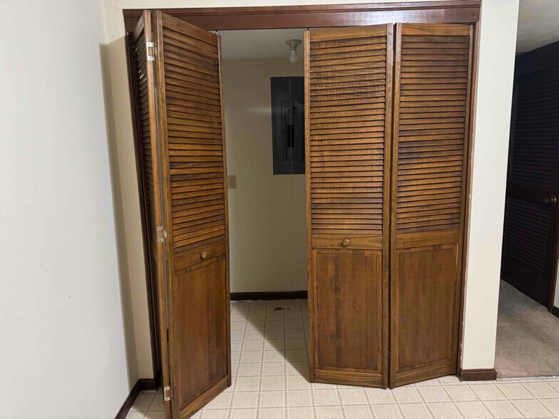 Building Photo - 108 Garden Ln