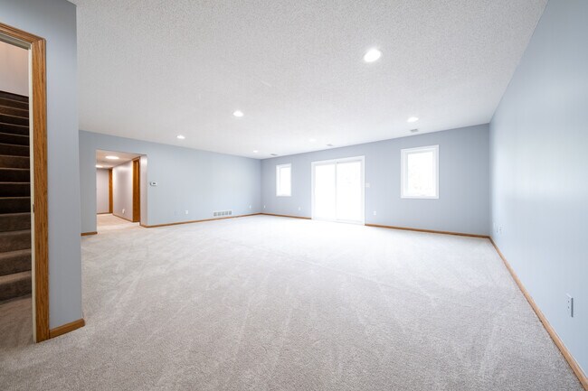 Building Photo - 16920 81st Pl N