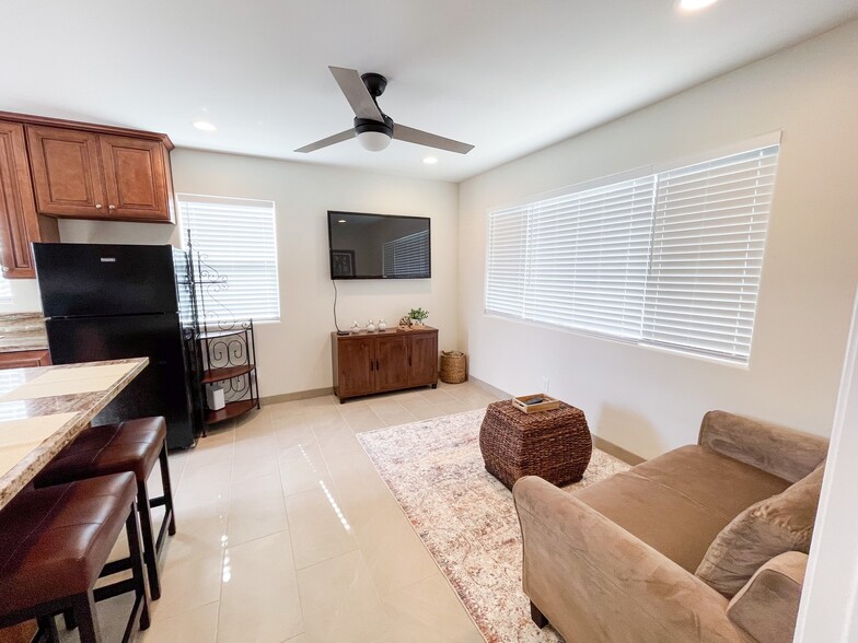 Building Photo - 4177 4th Ave