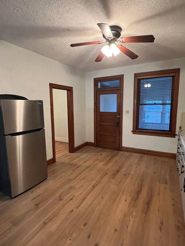 Building Photo - 5436 W 24th Pl