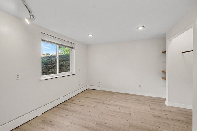Building Photo - 1200 Tulip St