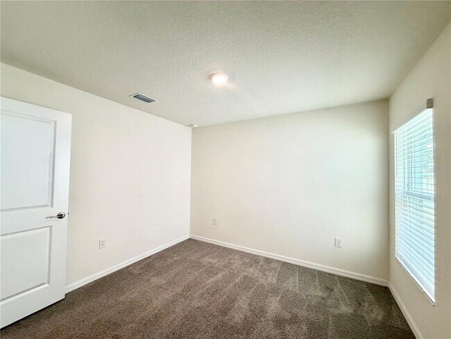 Building Photo - 31031 Silver Stage Dr