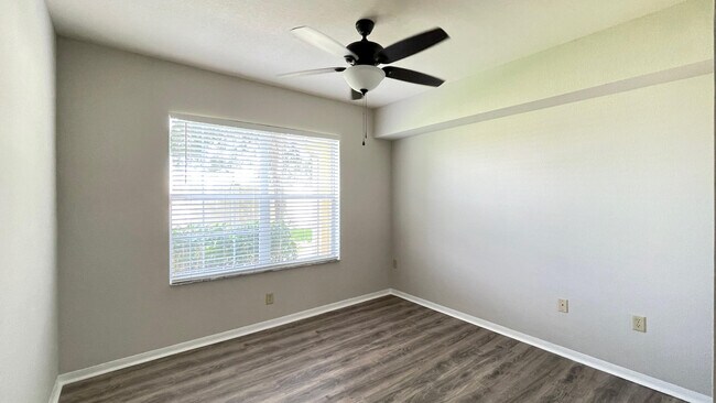 Building Photo - 170 SW Peacock Boulevard 36-104 Port Saint...