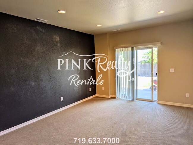 Building Photo - 7695 Wrangler Ridge Dr