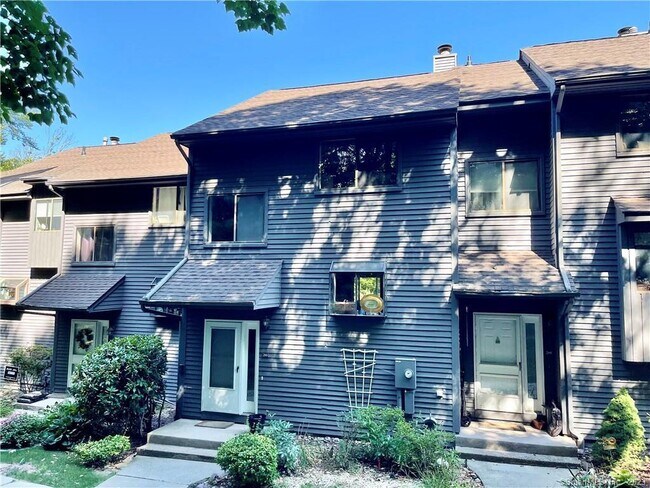 Primary Photo - 266 Conestoga Way