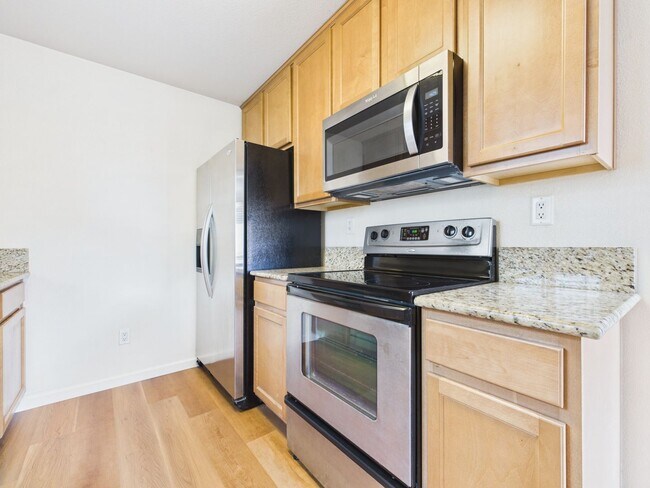 Building Photo - Beautifully appointed 2 bedroom condo for rent at Kimberly Place
