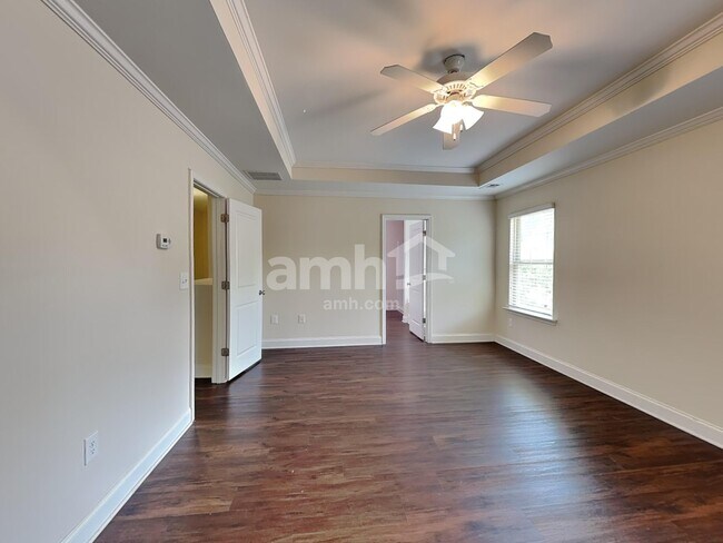 Building Photo - 202 Monarch Way