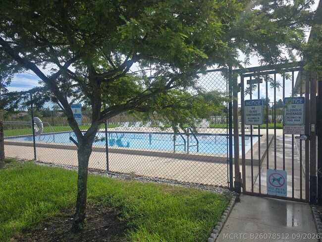 Building Photo - 3801 Waterview Cir
