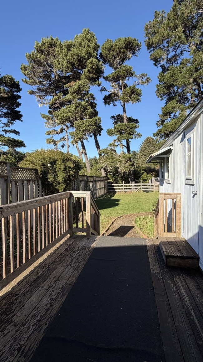 Building Photo - 769 Stagecoach Rd