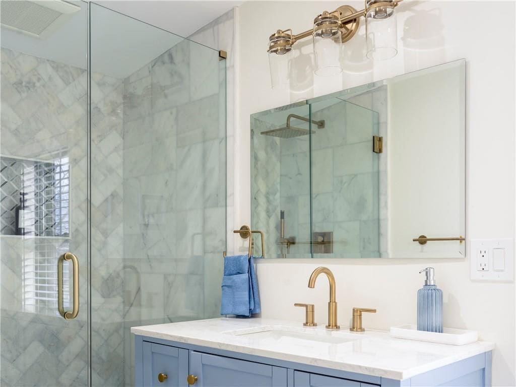 Building Photo - 7 Dearborn St